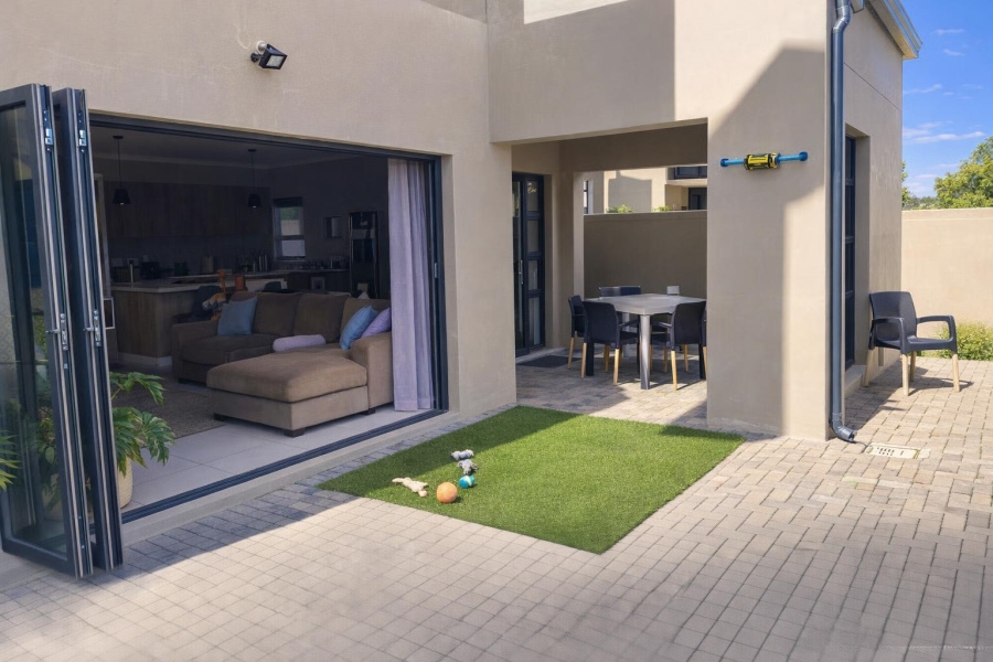 3 Bedroom Property for Sale in Parklands North Western Cape